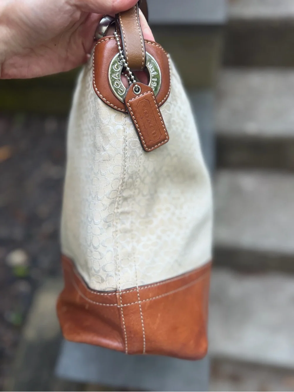 Gorgeous vintage Coach shoulder bag GUC